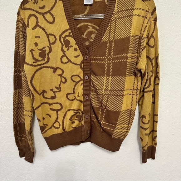 Disney Winnie the Pooh Plaid Pooh Bear Outline Women's Cardigan size M - Picture 5 of 10